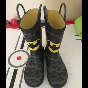 Boys rain boots